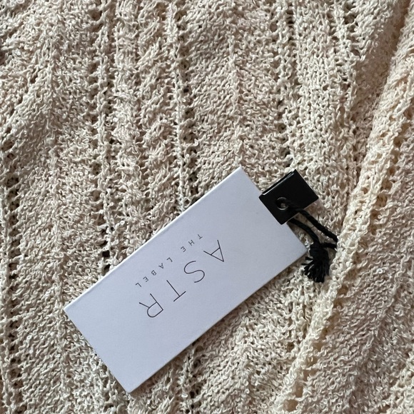 ❄️SOLD❄️ASTR the label Wrap Front Pointelle Sweater Sz. L Color: Cream - Picture 7 of 10
